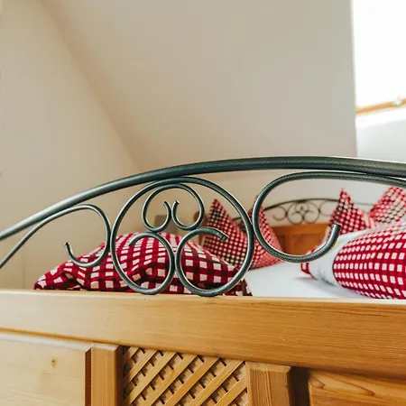 Pensjonat Gaestezimmer & Buschenschank Mit Weingut Hack-gebell