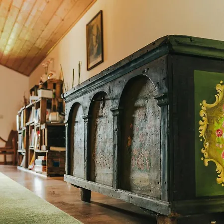 Guest house Gaestezimmer & Buschenschank Mit Weingut Hack-gebell