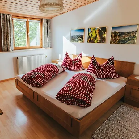 Gaestezimmer & Buschenschank Mit Weingut Hack-gebell Gamlitz