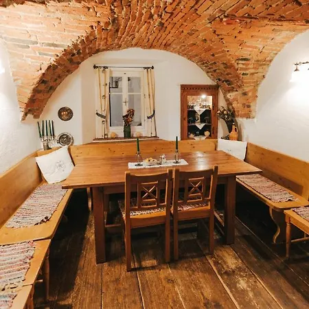 Gaestezimmer & Buschenschank Mit Weingut Hack-gebell