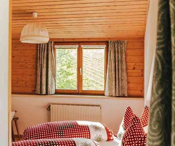 Pensión Gaestezimmer & Buschenschank Mit Weingut Hack-gebell